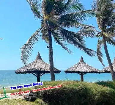 Nhà chòi lá nghỉ dưỡng ven biển